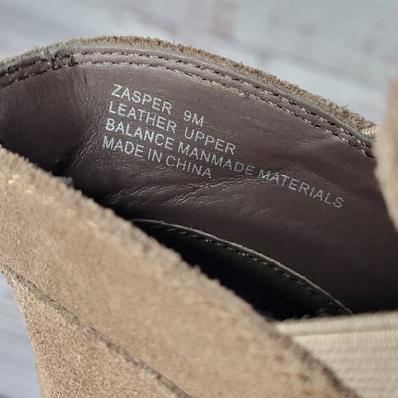 Me Too Ankle Boots Brown Suede Size 9 - Picture 7 of 8